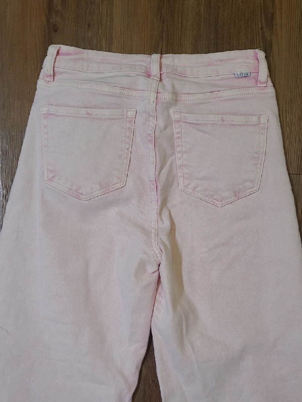 High-Rise Pink Wide-Leg Jeans with Frayed Hem - Picture 10 of 16